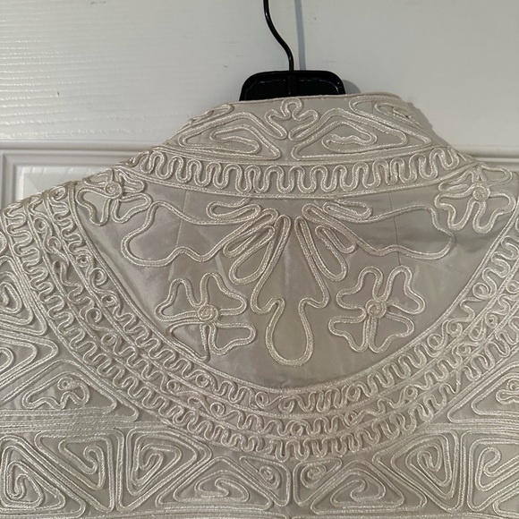 Marisa Baratelli Cream Embellished Open-Front Blazer 100% Thai Silk - Picture 4 of 9